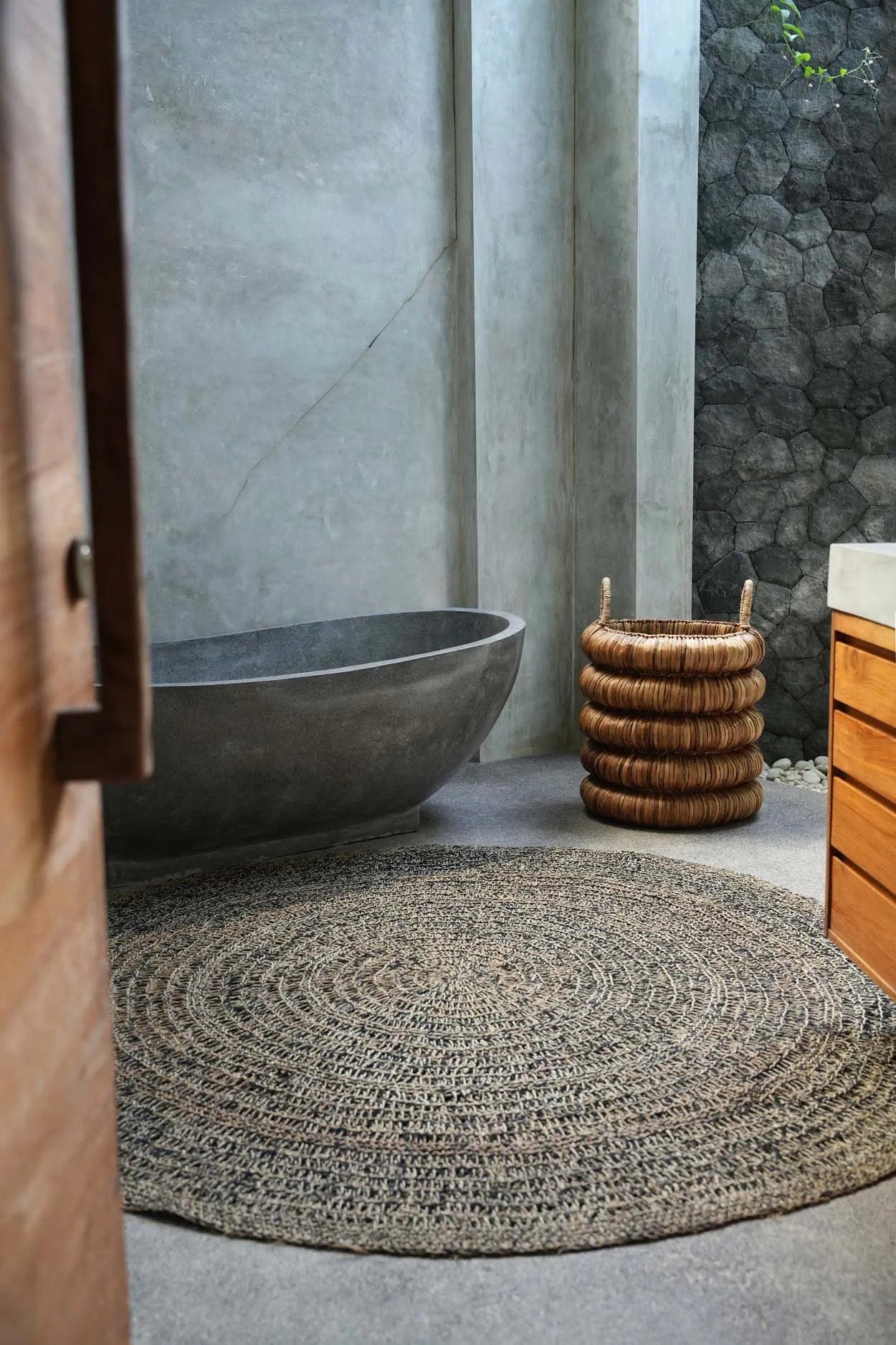 the-seagrass-carpet-natural-black-200