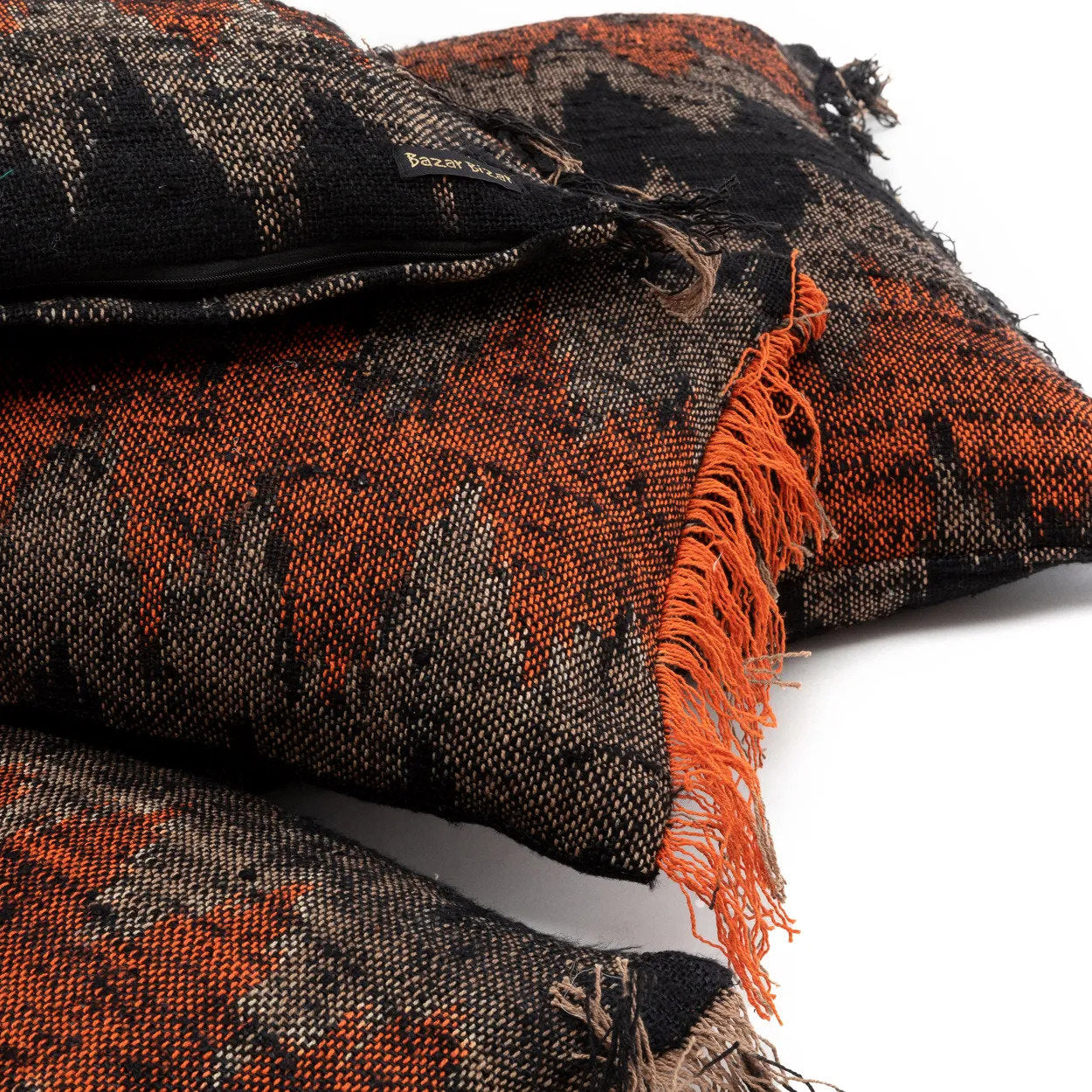the-oh-my-gee-cushion-cover-black-orange-30x50