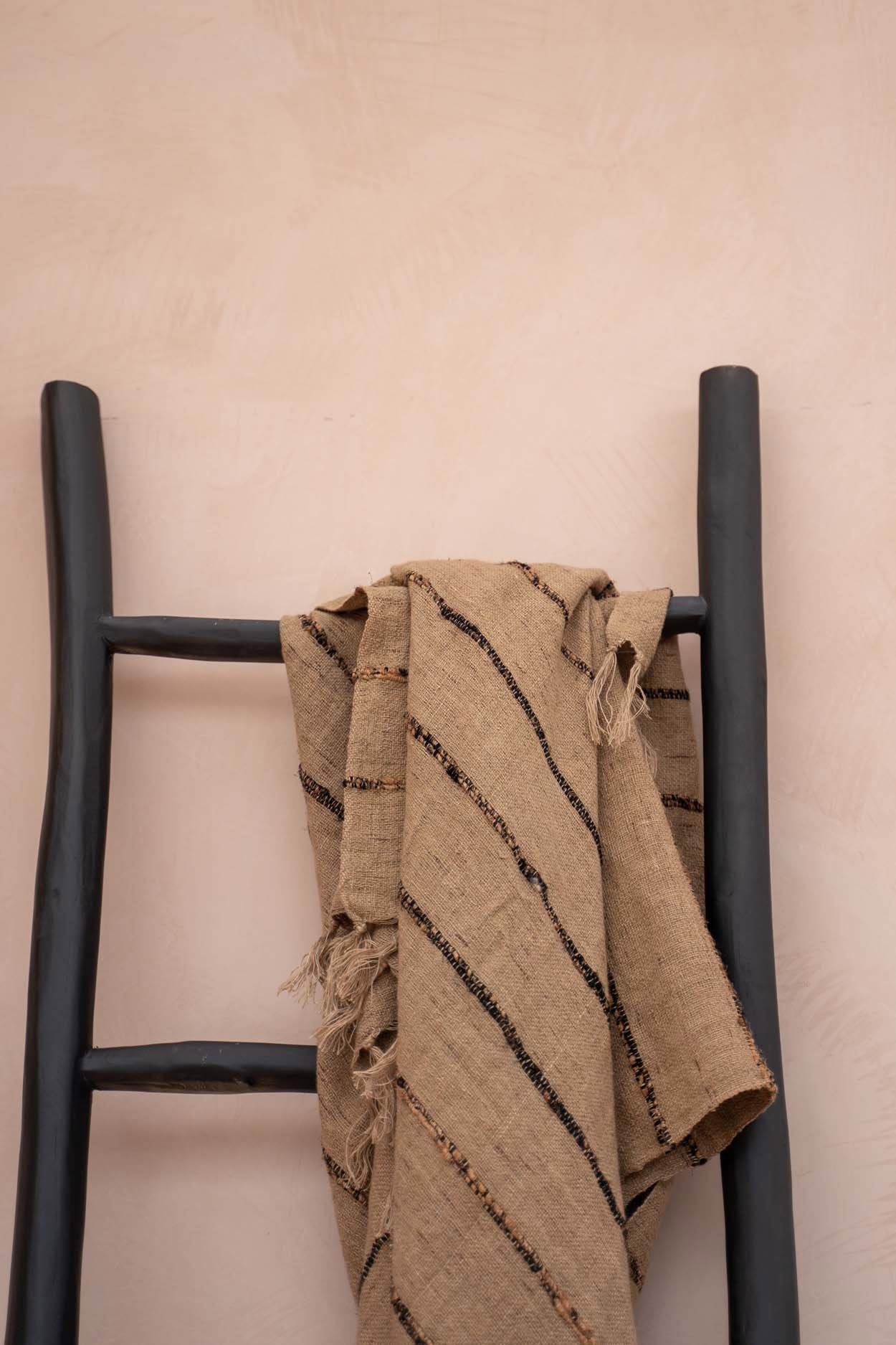 the-sil-vous-plaid-beige-black