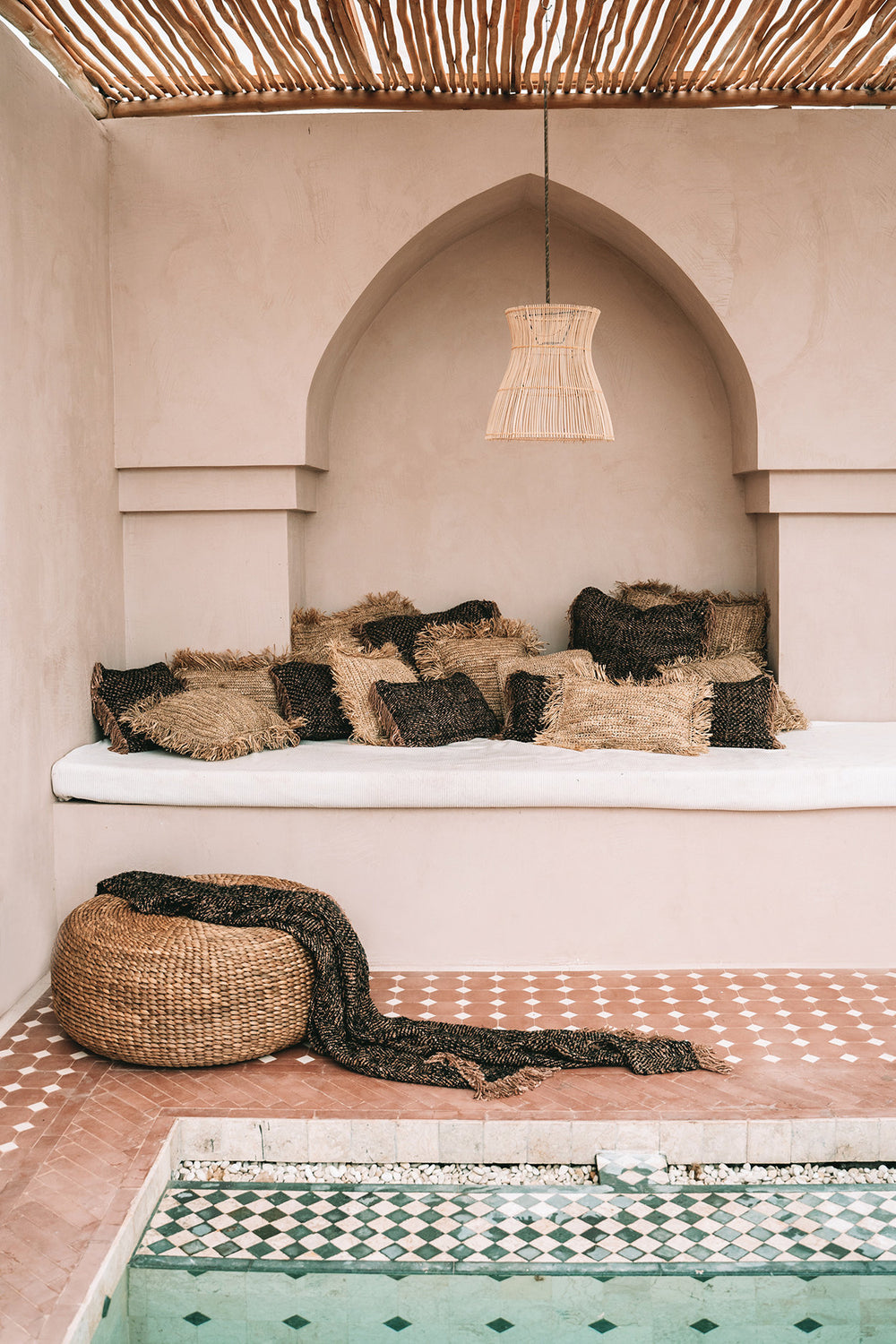 the-hyacinth-pouffe-natural-m