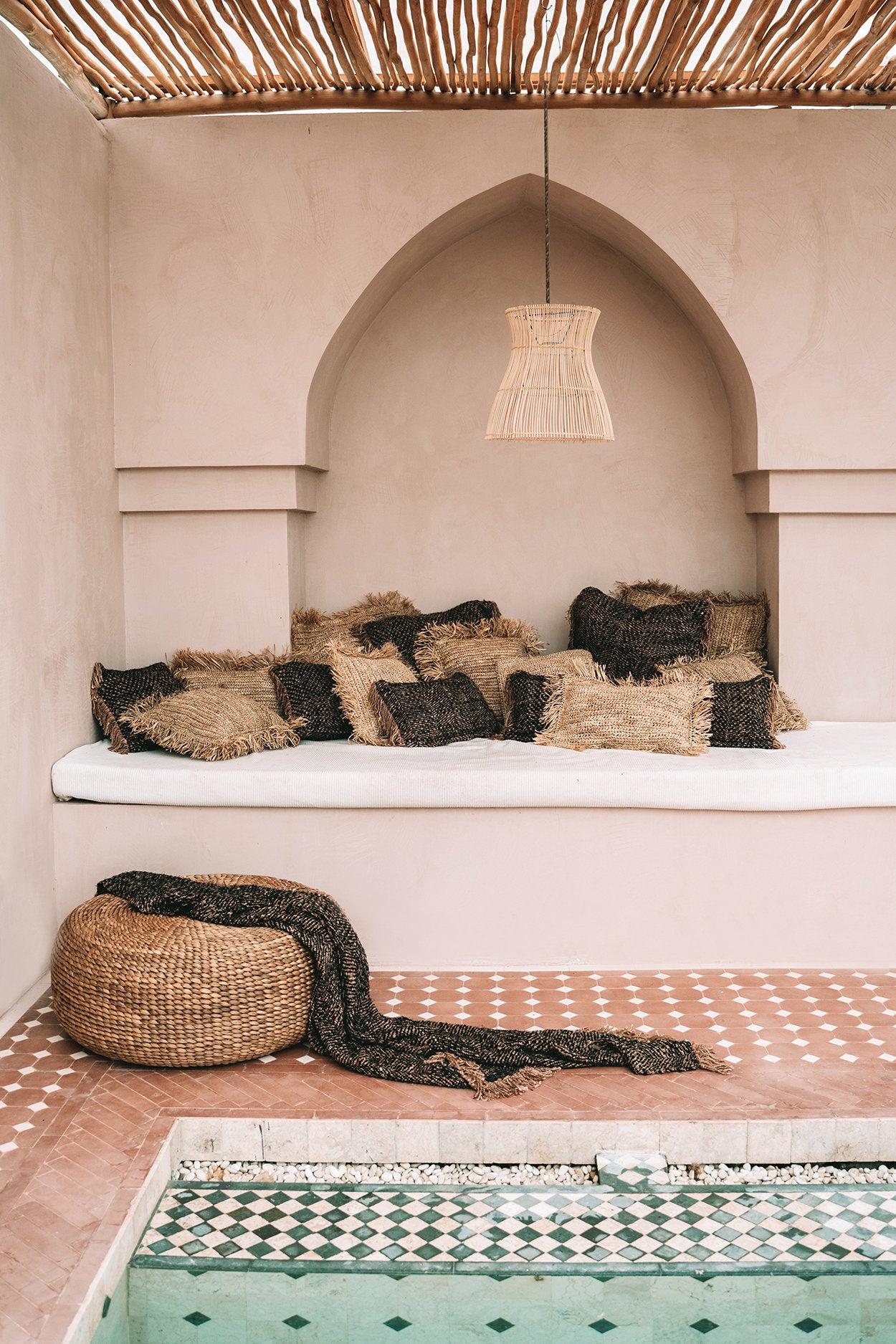 the-hyacinth-pouffe-natural-m