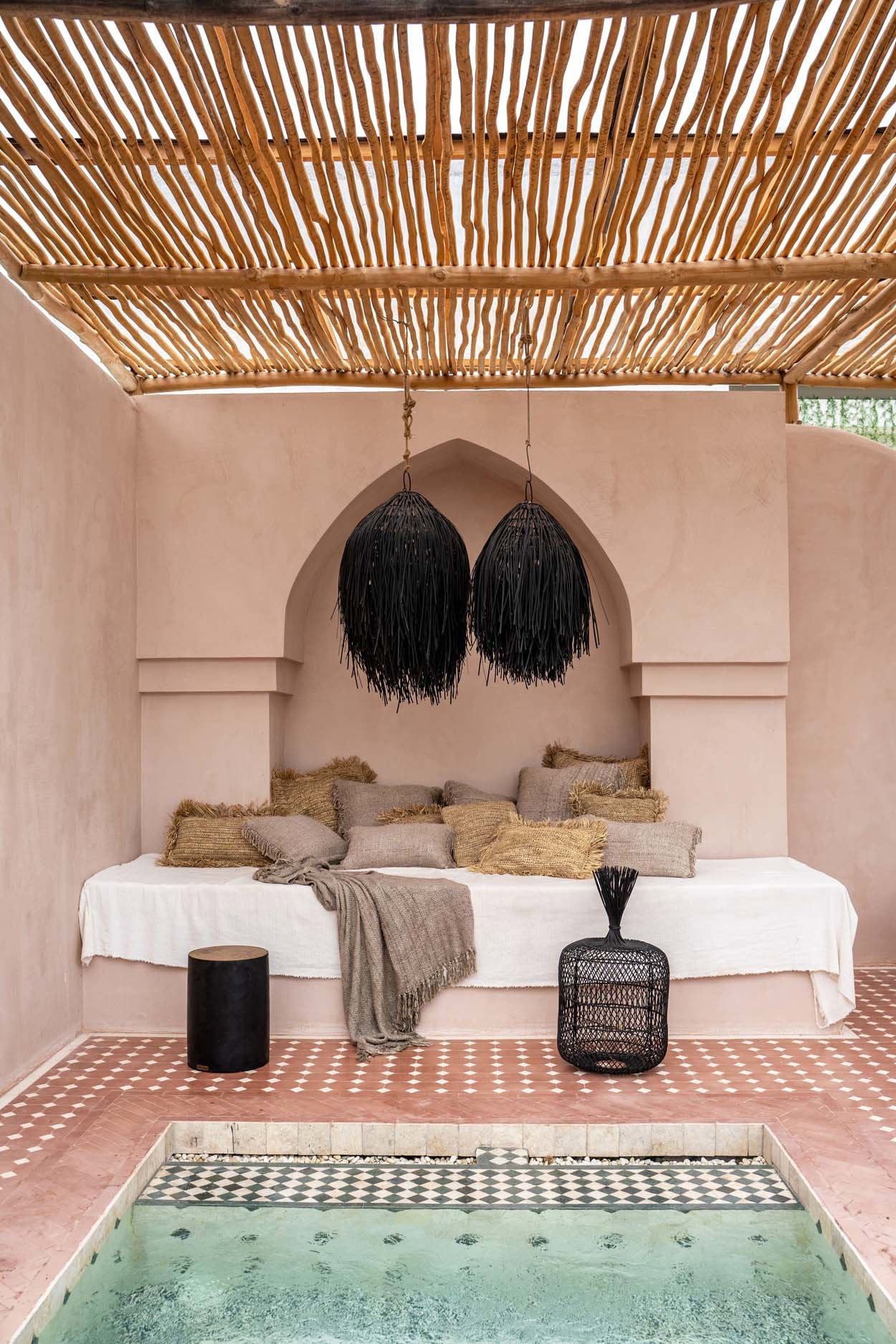 the-oh-my-gee-cushion-cover-pearl-grey-30x50