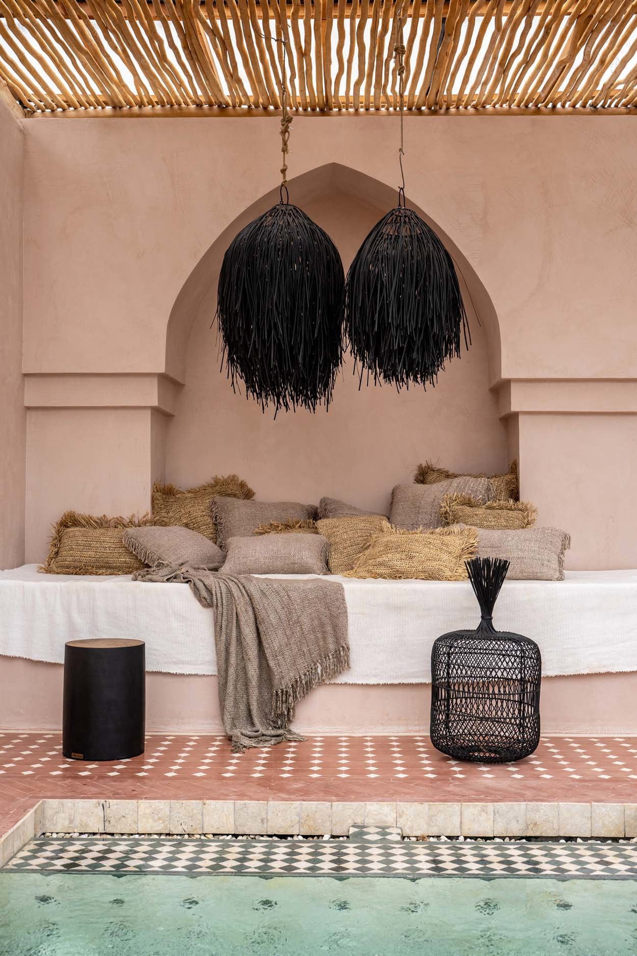 the-oh-my-gee-cushion-cover-pearl-grey-30x50