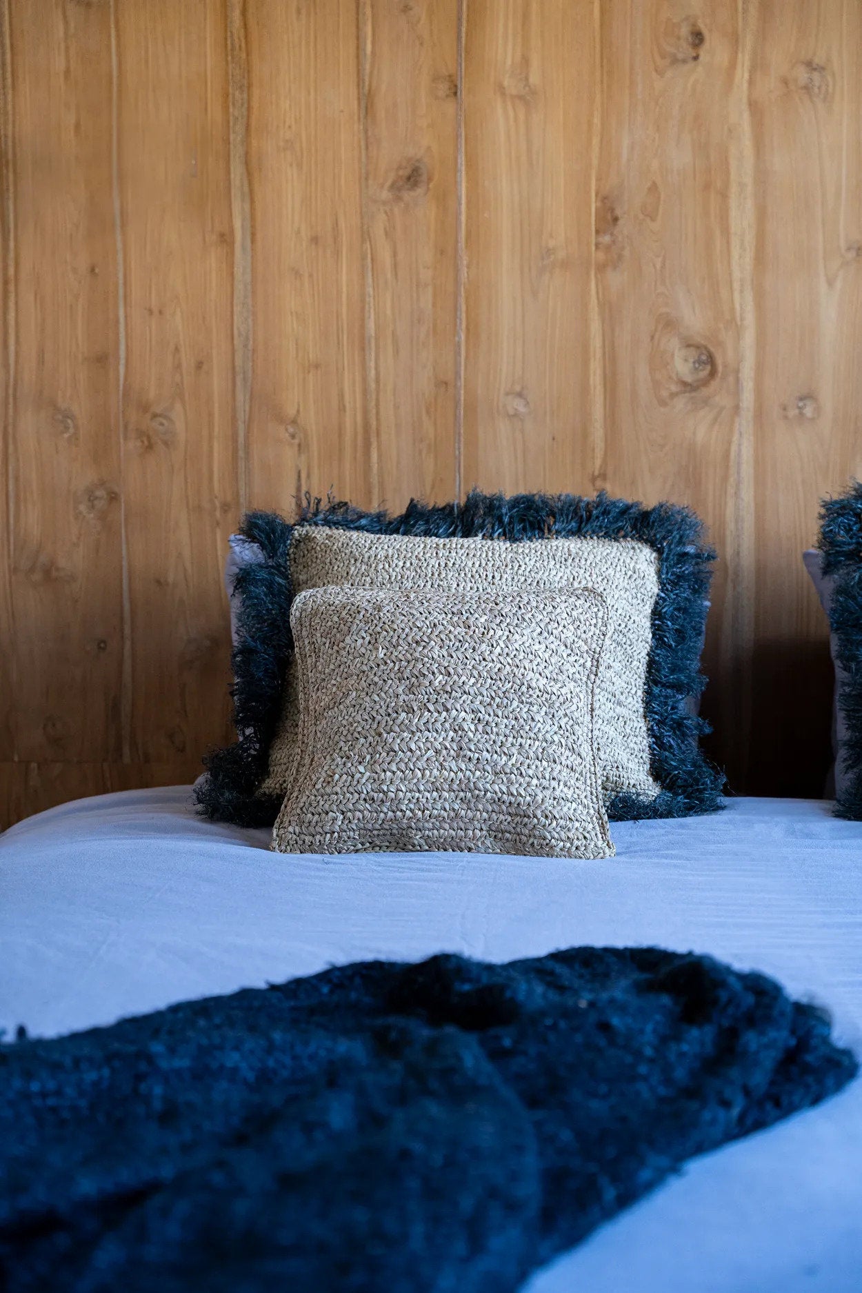 Elegant raffia 40x40 square cushion cover for a touch of nature