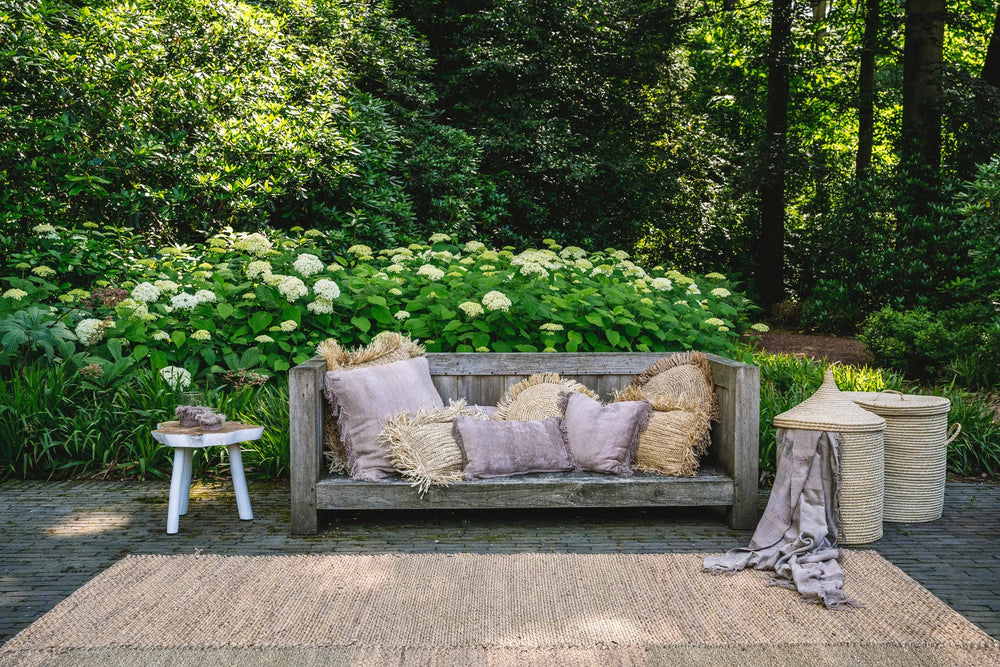 the-oh-my-gee-cushion-cover-concrete-velvet-40x40