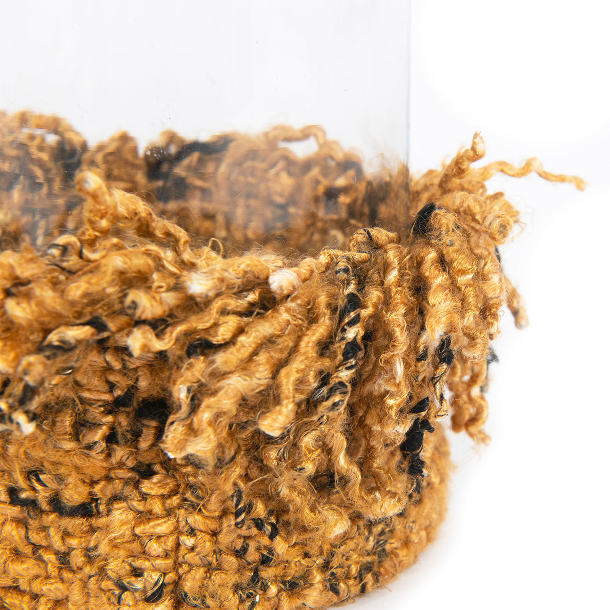 the-oh-my-gee-candle-holder-cinnamon-black-l