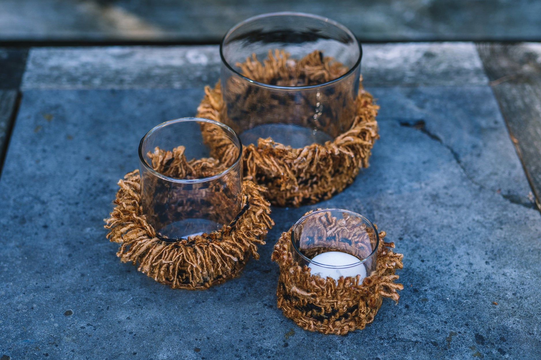 the-oh-my-gee-candle-holder-cinnamon-black-l