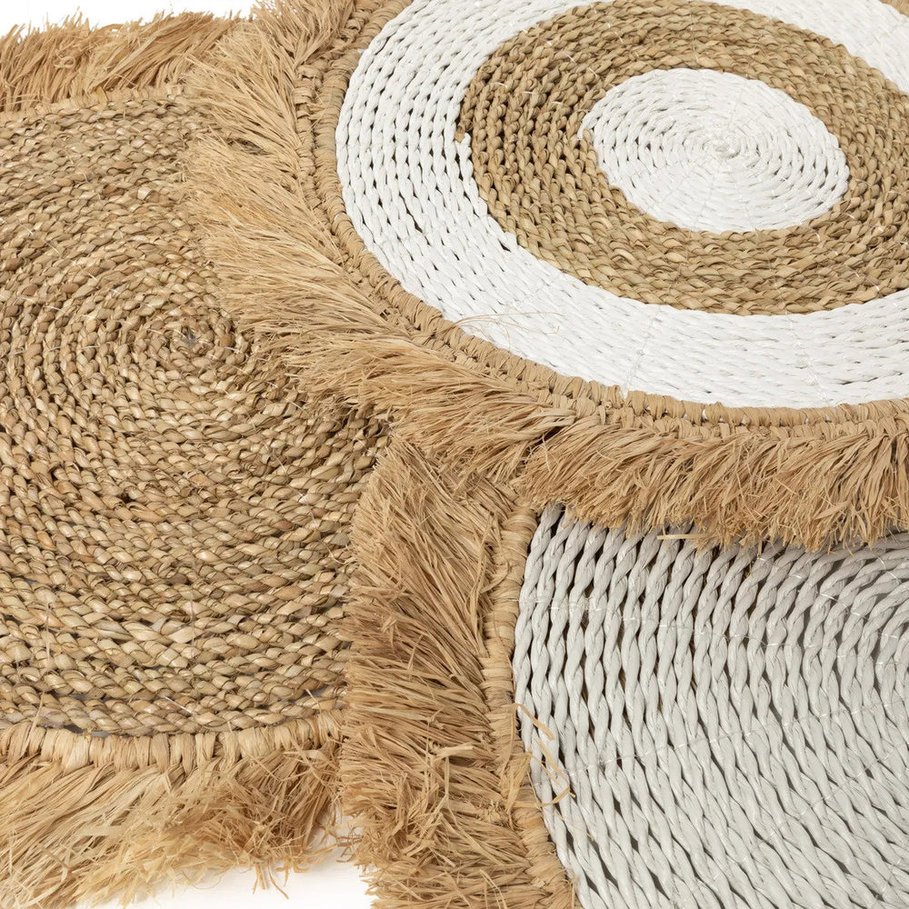 the-seagrass-raffia-placemat-white-natural
