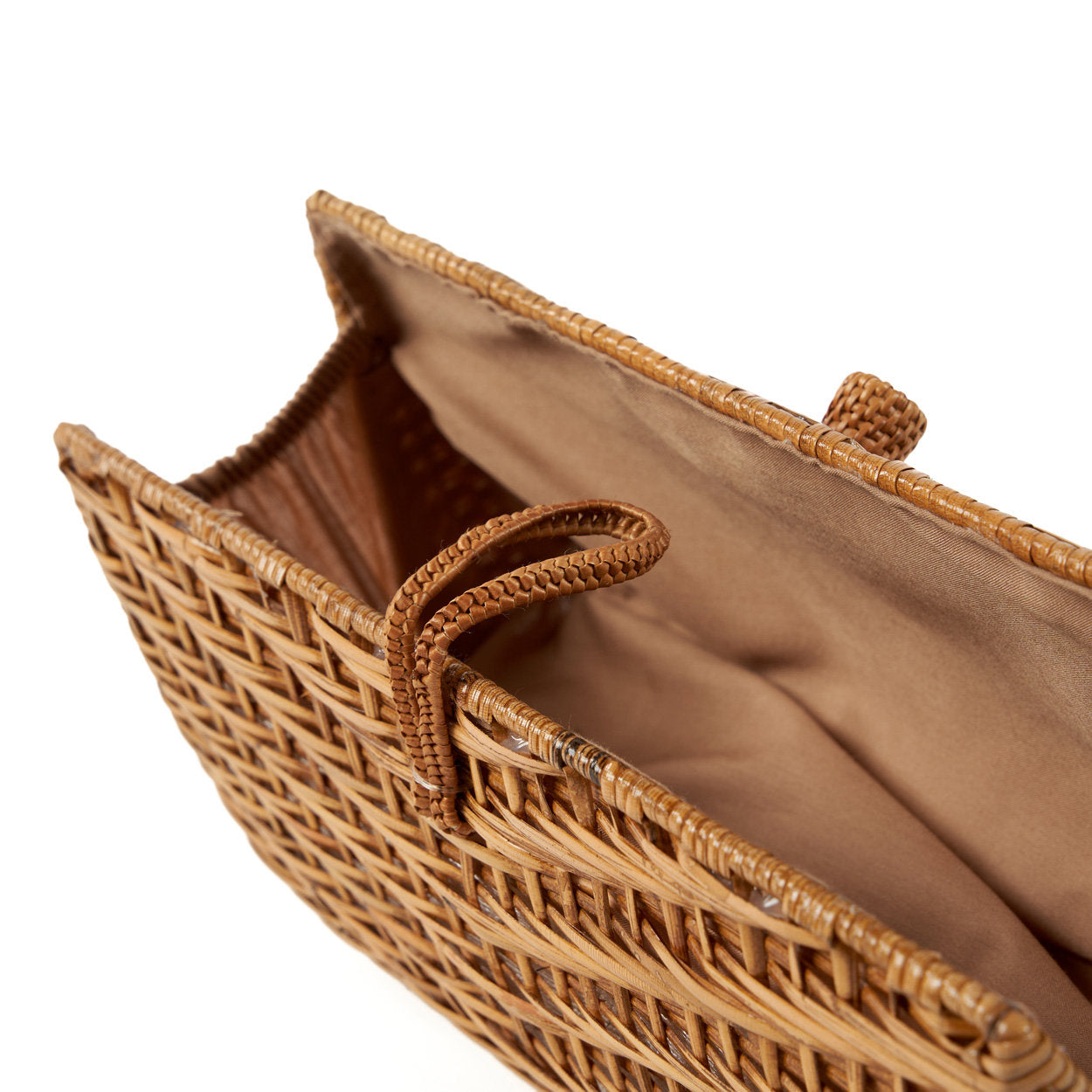 Eco-friendly handmade clutch bag made from durable natural fibers, combining style and sustainability.