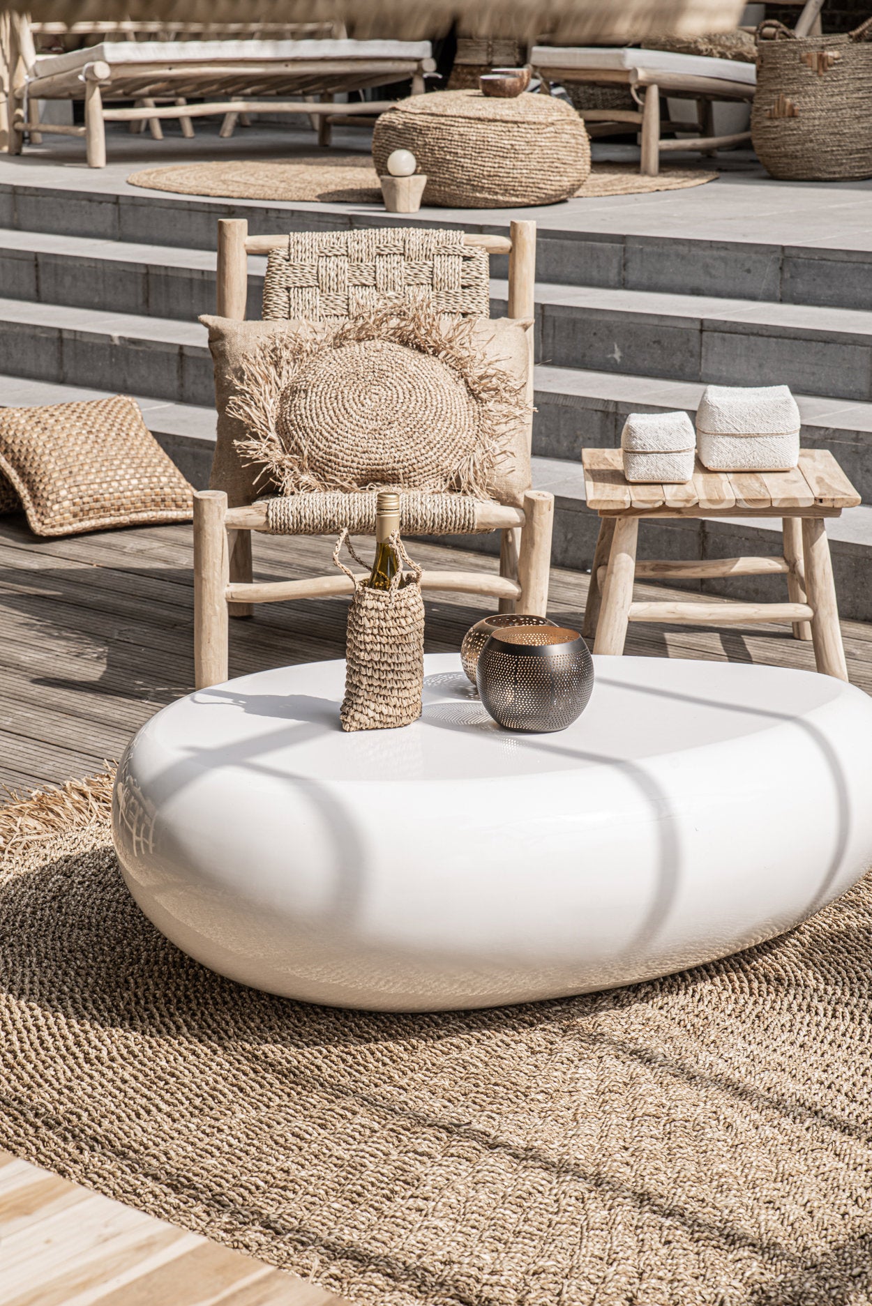 Decorative pierced brass candle holder, black gold round ball design in size S.