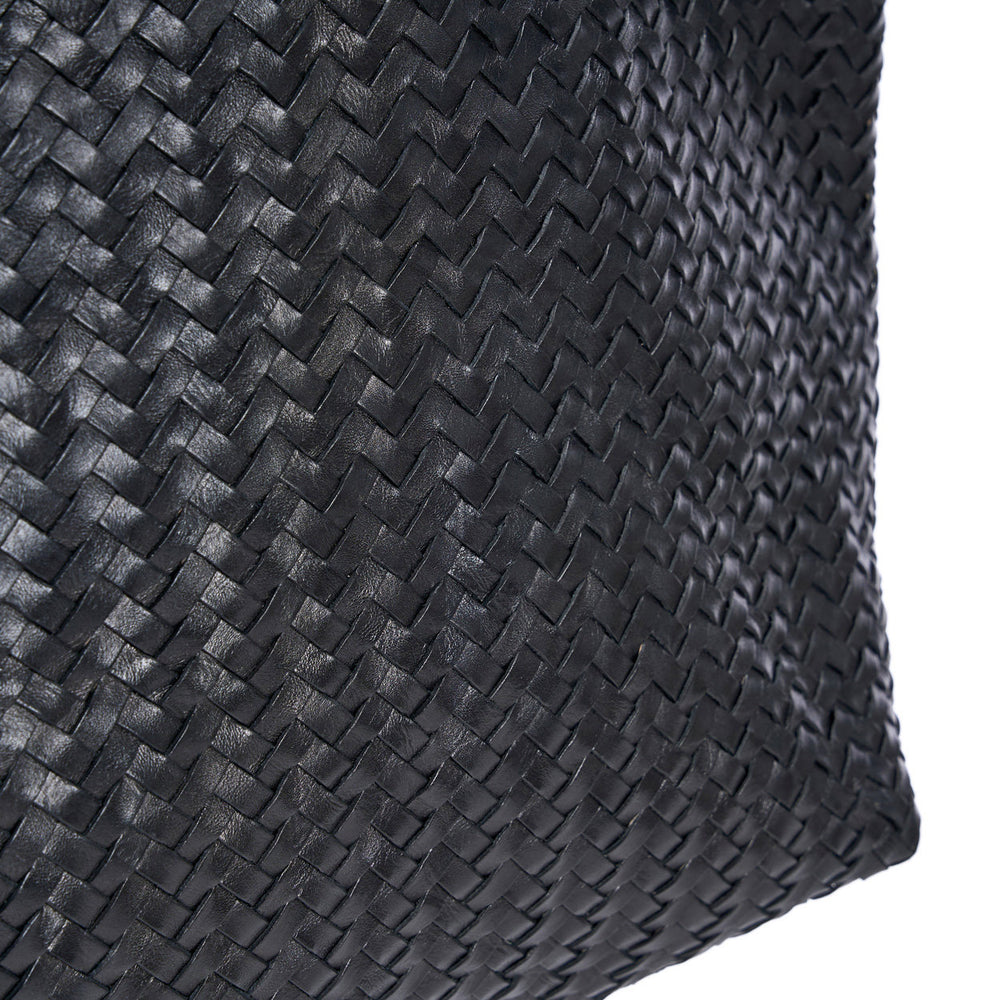 the-execu-shopper-black