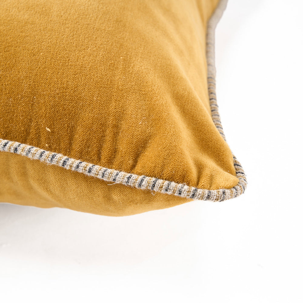the-velvet-crush-cushion-cover-mustard-50x50