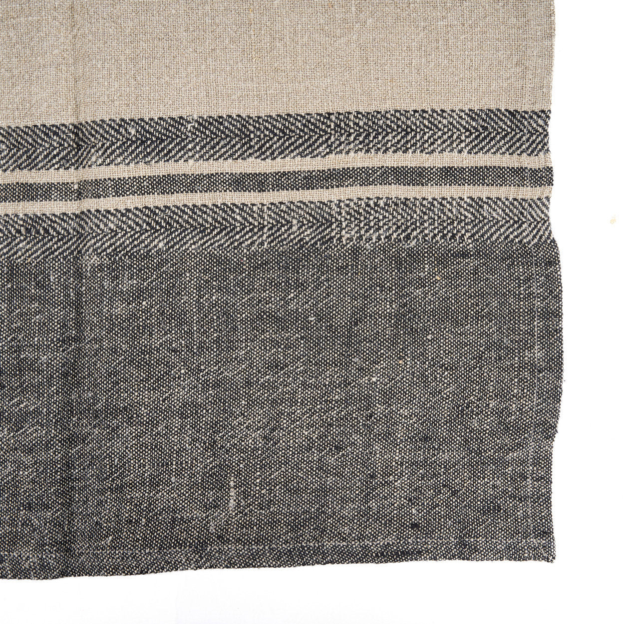 50x70 linen kitchen towel featuring subtle two-tone stripes in black and natural shades, perfect for daily kitchen use.