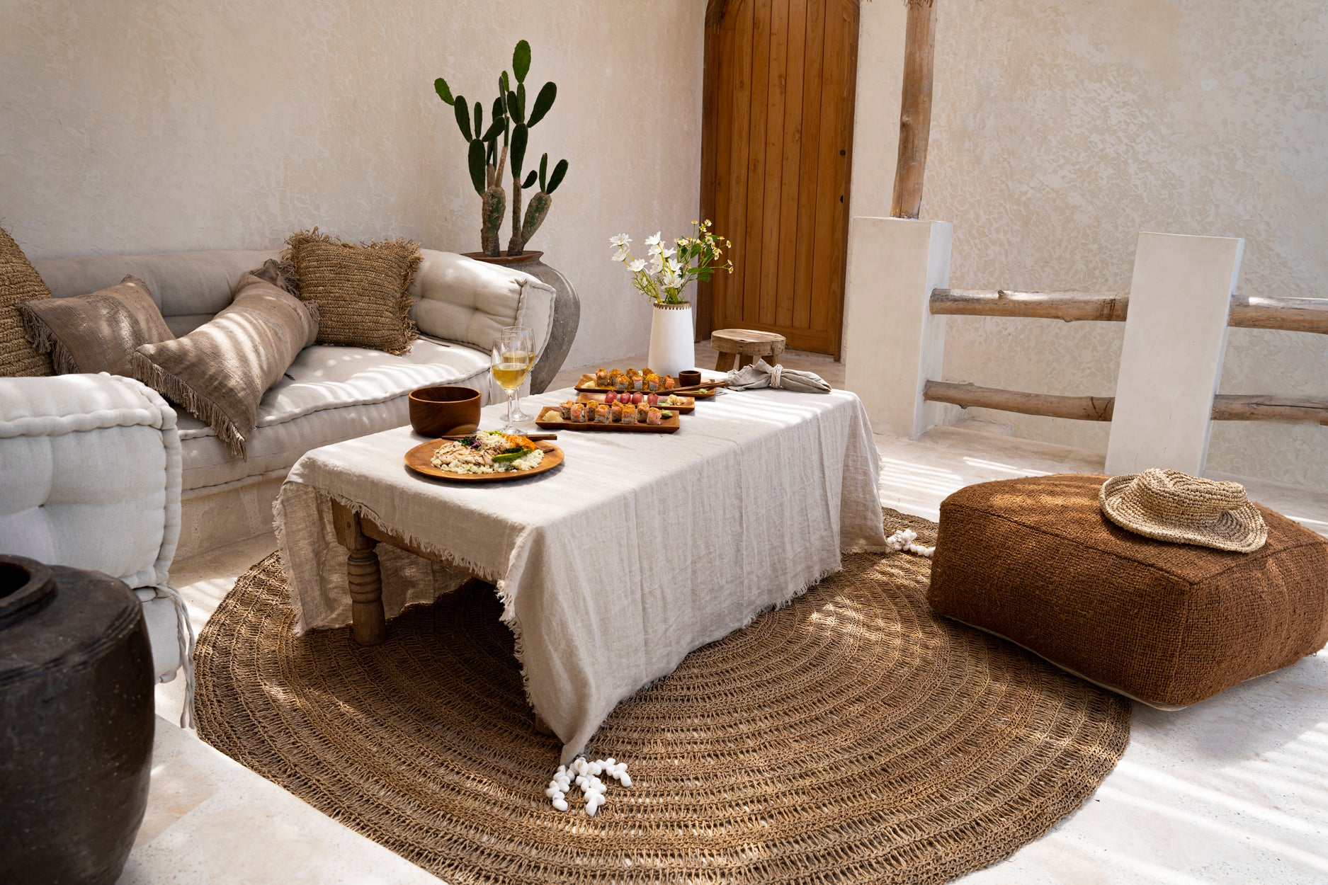 the-linen-tablecloth-beige-180x300