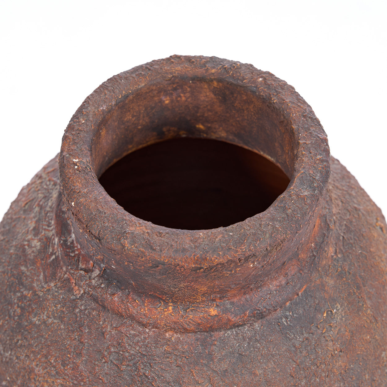 the-amphora-rustica-vase-burgundy-m