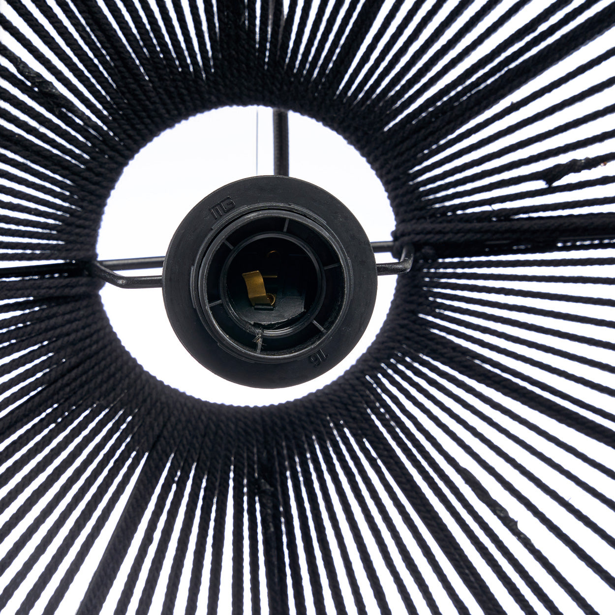 the-wooden-bead-chandelier-black-l