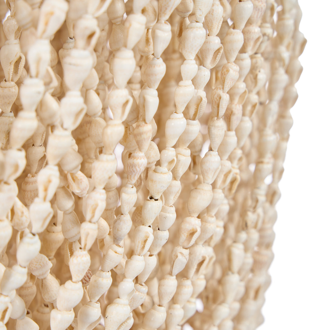the-lagoon-shell-chandelier-natural-l