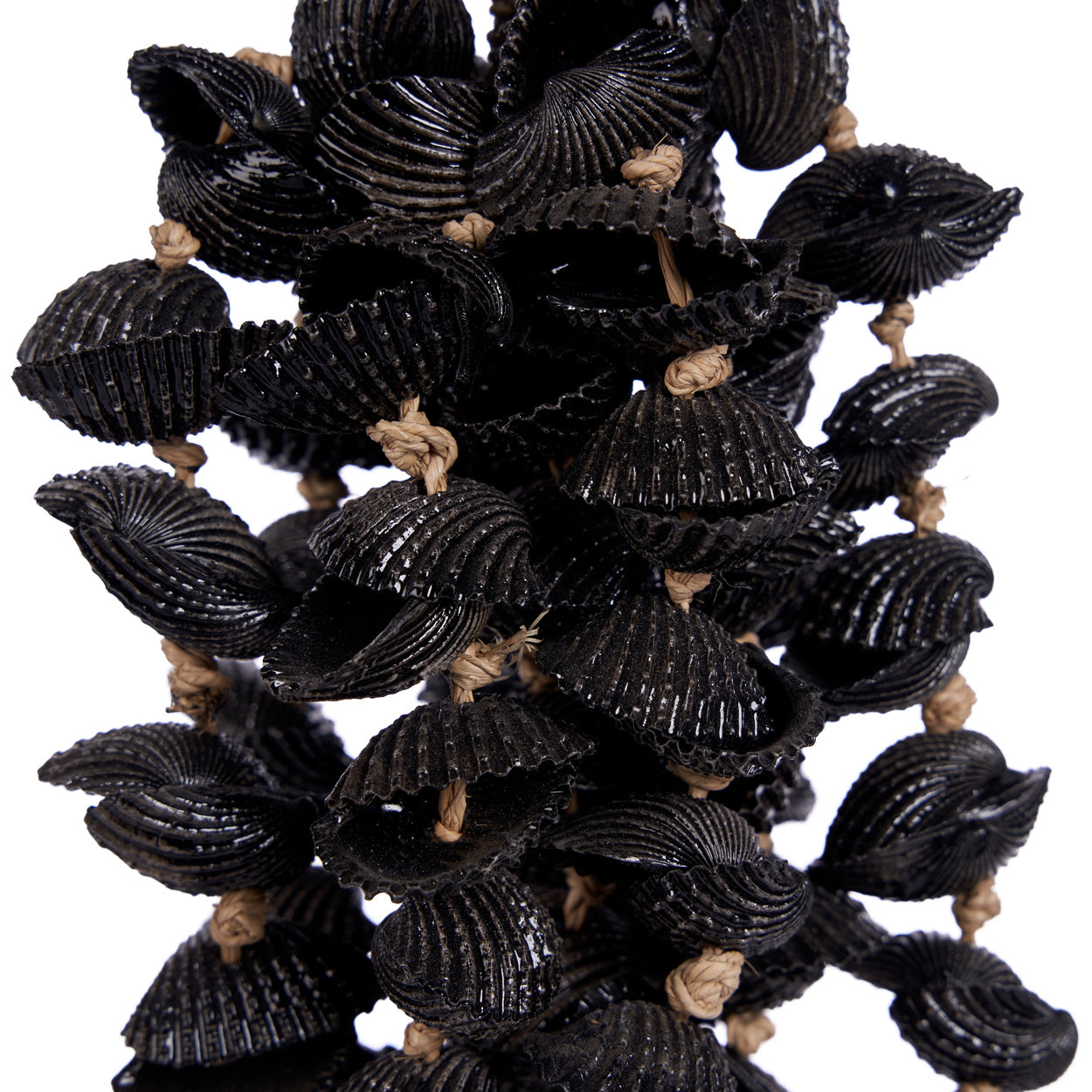 the-midnight-shell-tassel-black