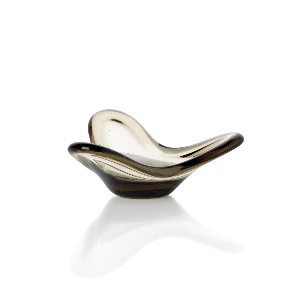 the-liquid-form-candle-holder-smoke