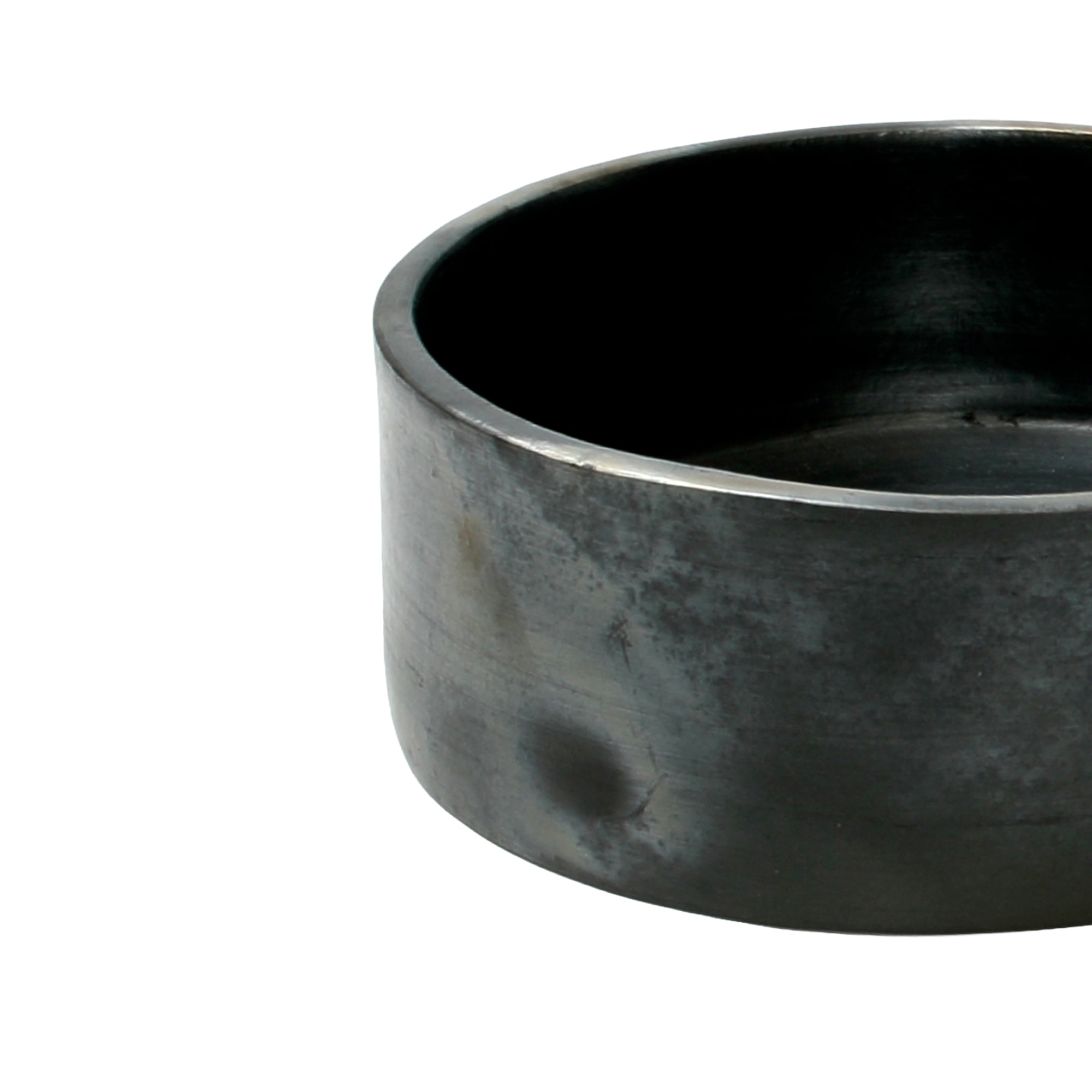 the-burned-cylinder-dish-black-l