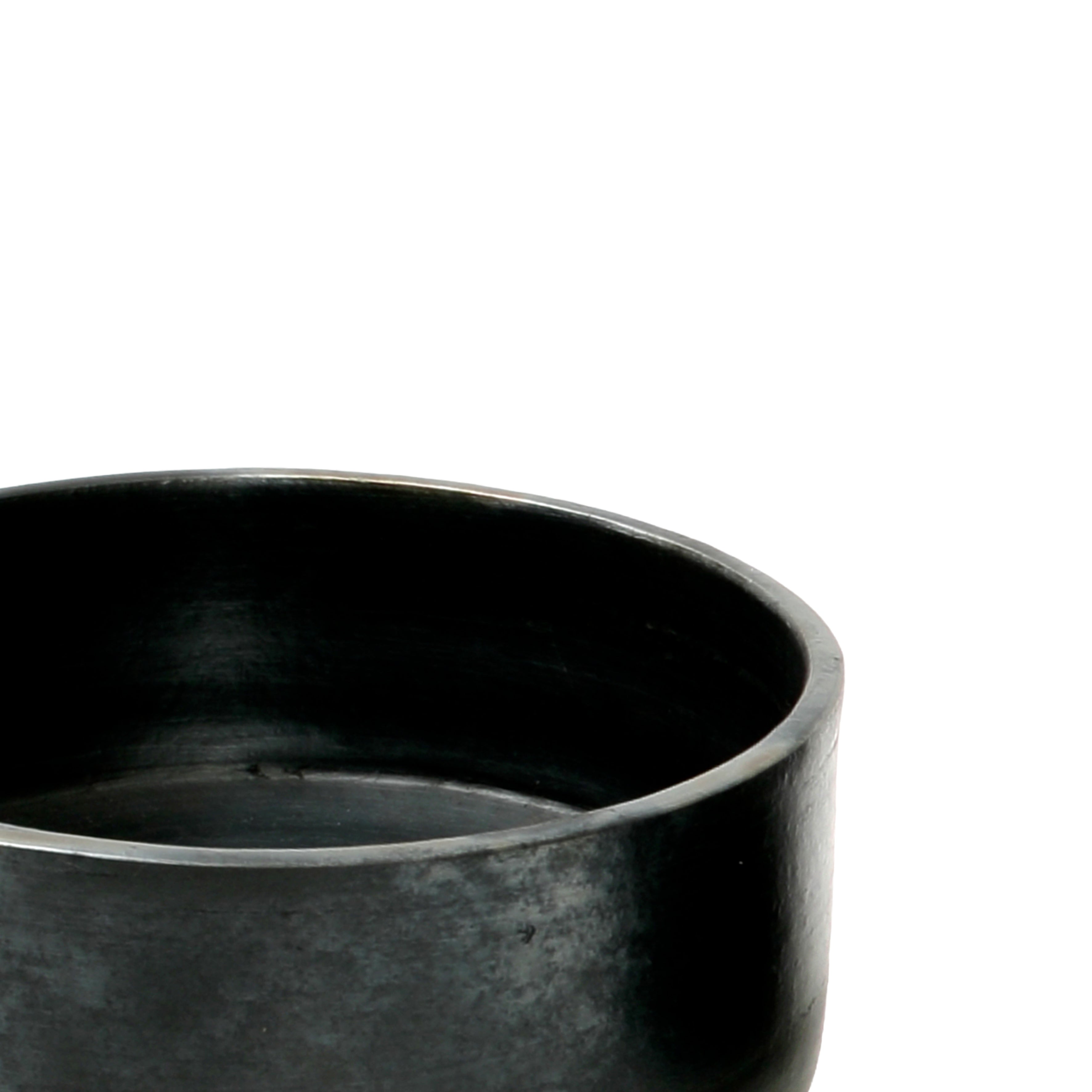 the-burned-cylinder-dish-black-l