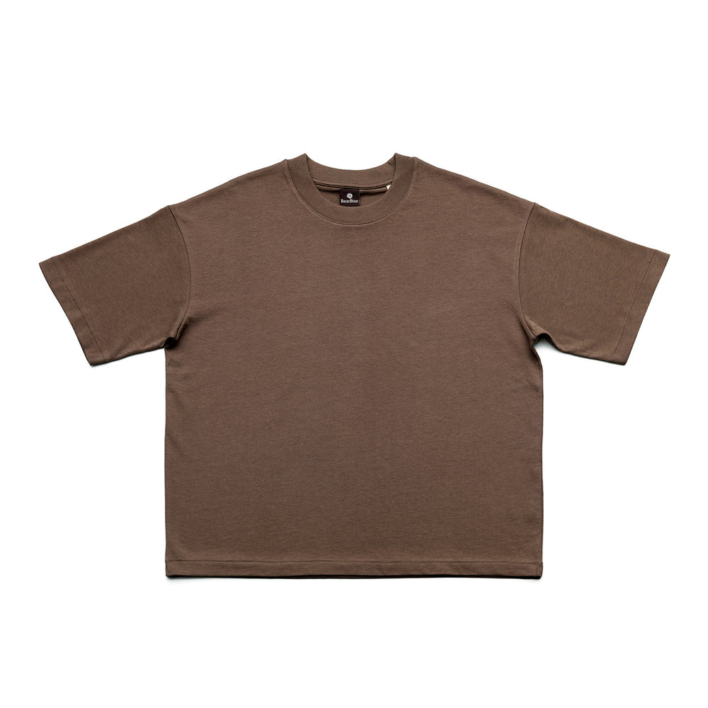 Oversized mocha cotton t-shirt XL in black, featuring soft fabric and relaxed, modern fit for everyday wear.