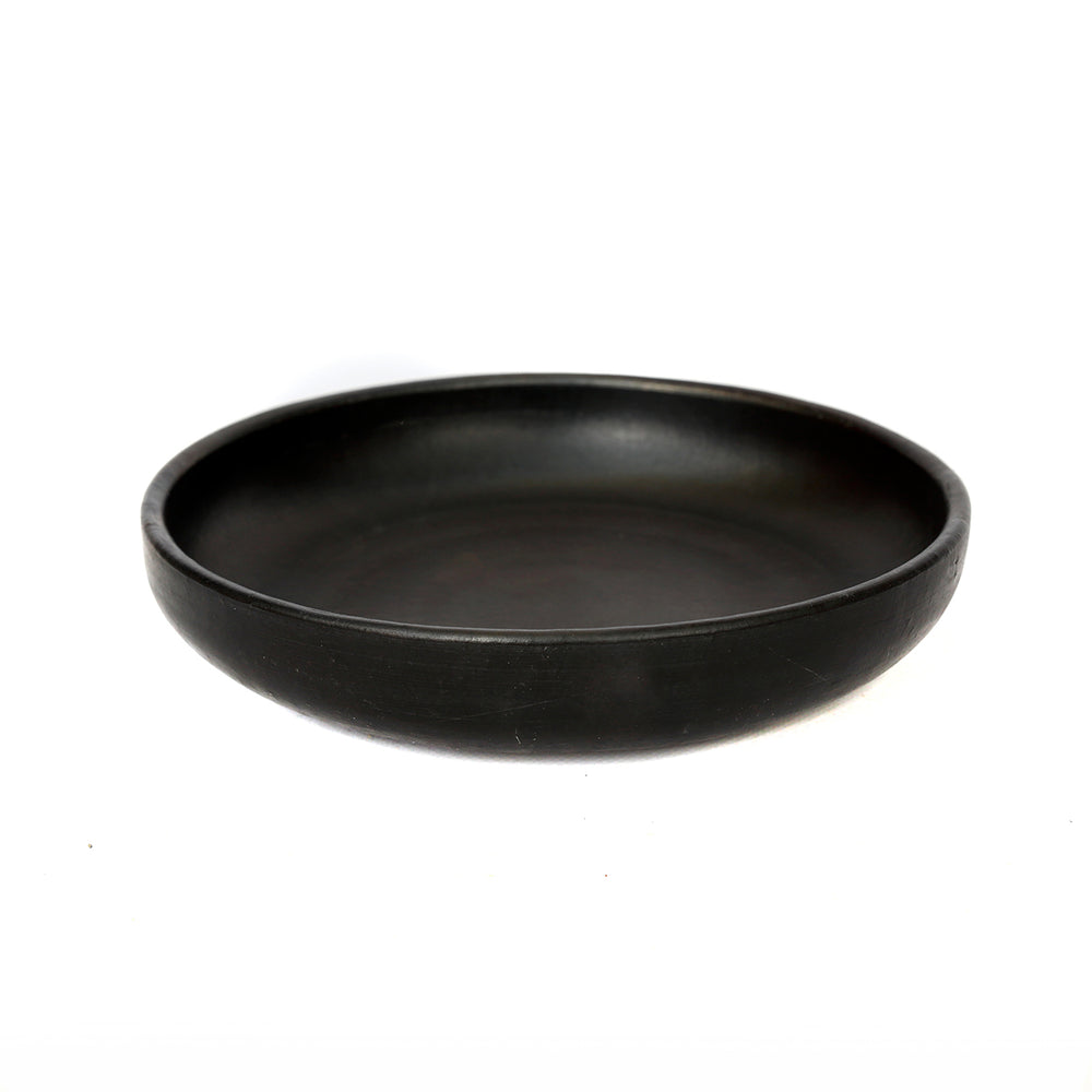 Terracotta black plate in medium size for pasta or salad