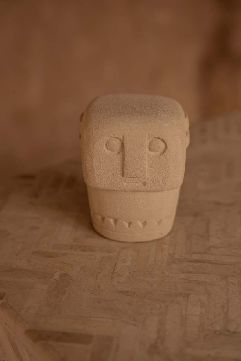 La Estatua De Piedra Sumba #09