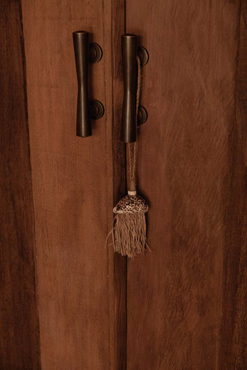 The Raffia Lupina Tassel - Natural