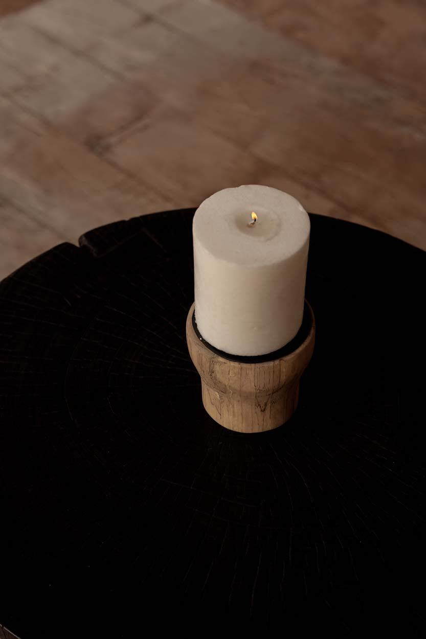 Der Candle Pin Kerzenhalter