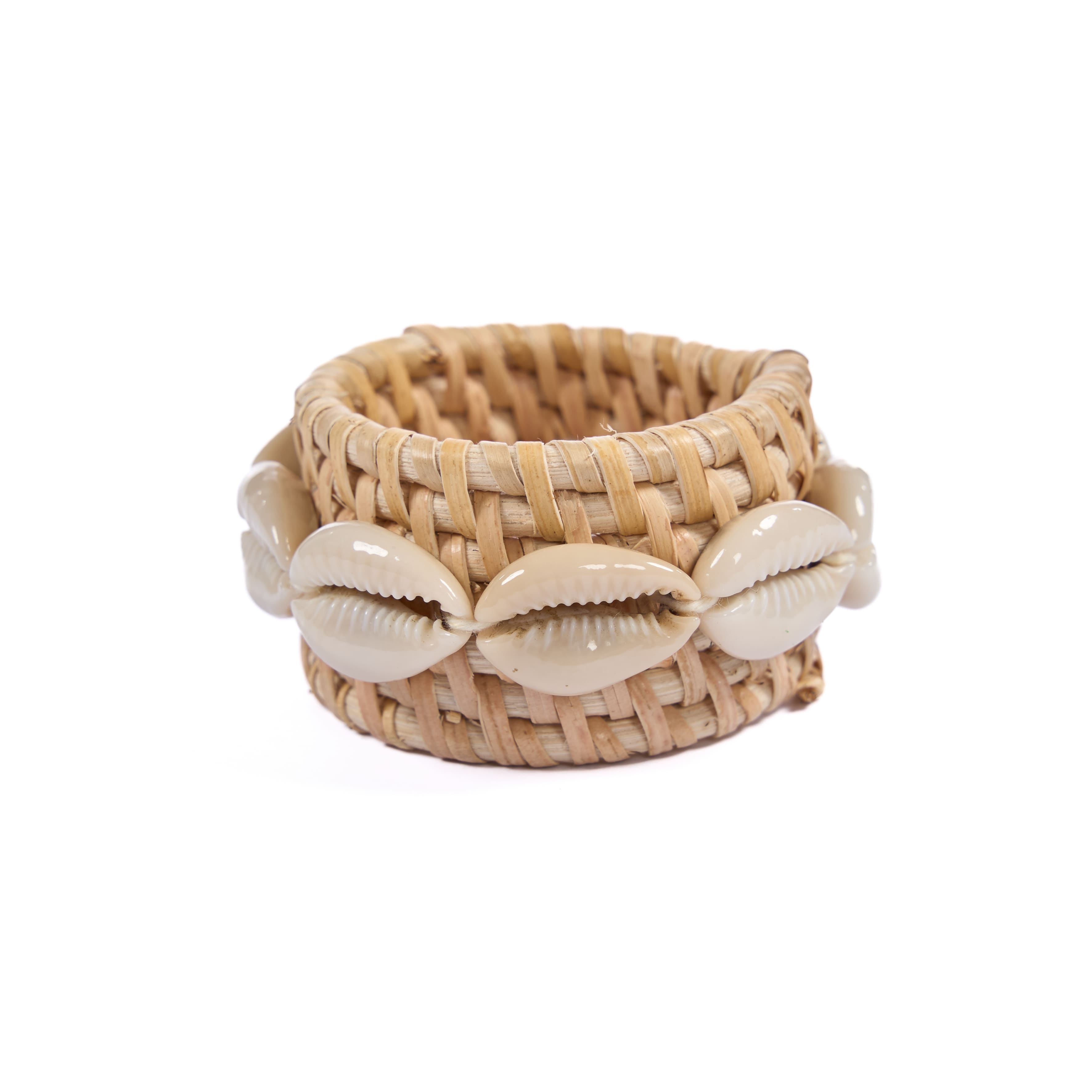 The Rattan Shell Napkin Ring - Natural White