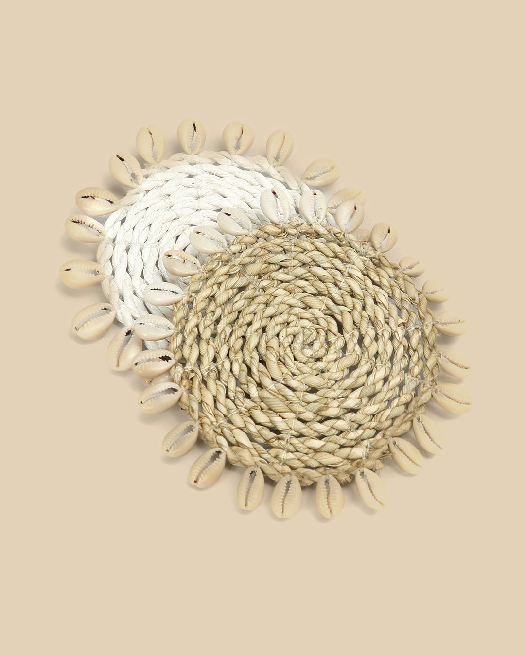 Il Sottobicchiere Con Conchiglie In Seagrass - Bianco