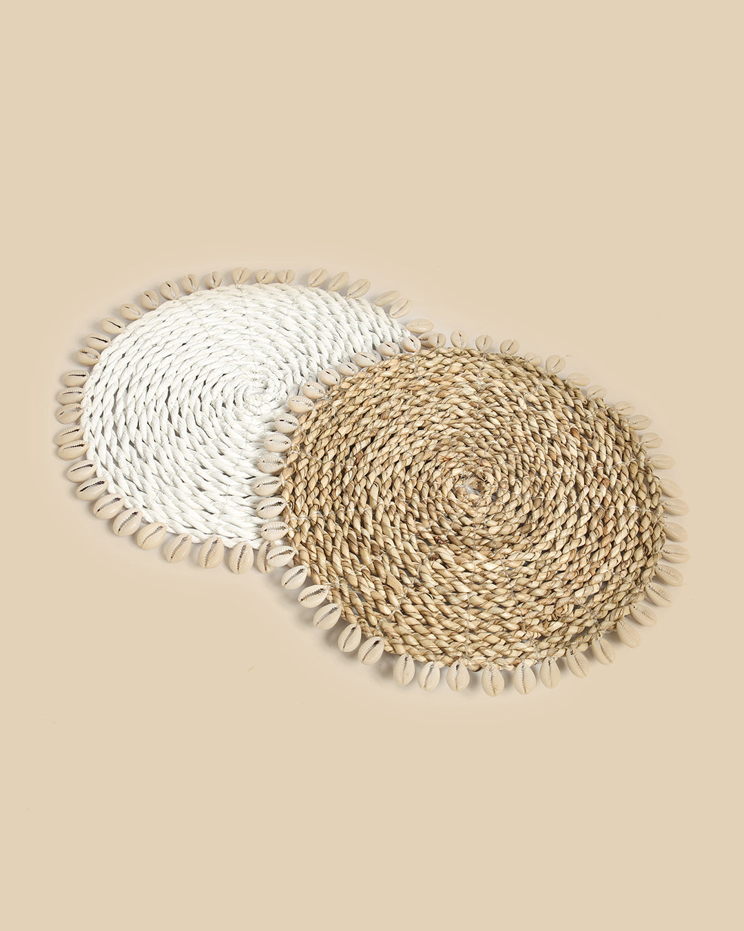 I Sottobicchieri In Seagrass Con Conchiglie - Naturale