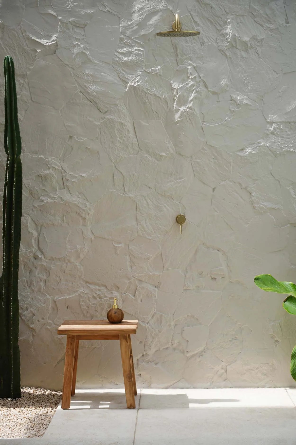 the-makara-stool-natural