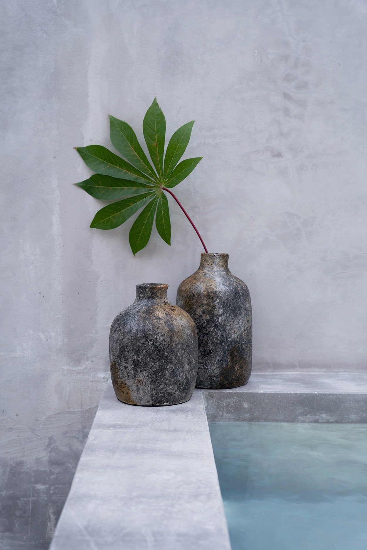 the-classy-vase-antique-grey-l