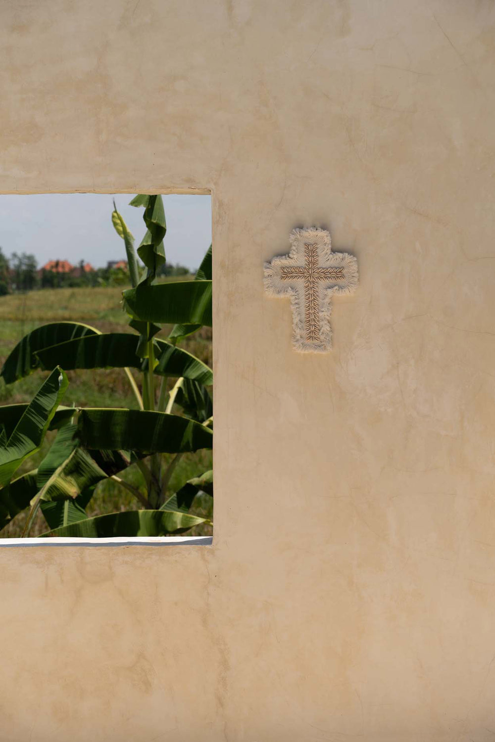 the-macrame-cross-white