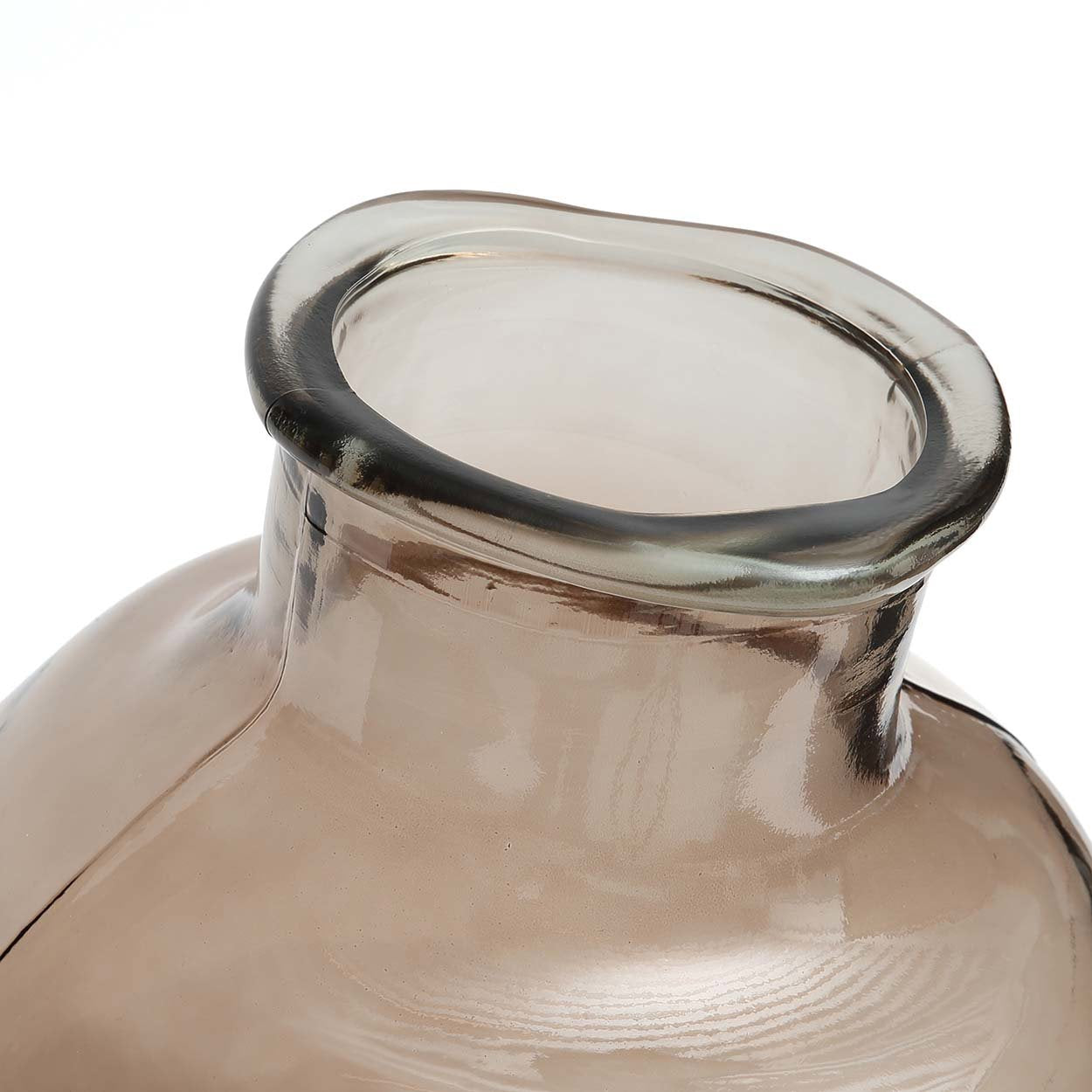 the-yugang-vase-beige