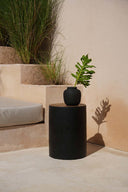 the-peaky-vase-black-s