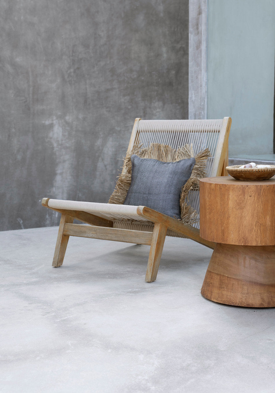 the-cotton-bonita-cushion-cover-natural-black-40x40