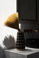 the-cutie-vase-black-natural-l