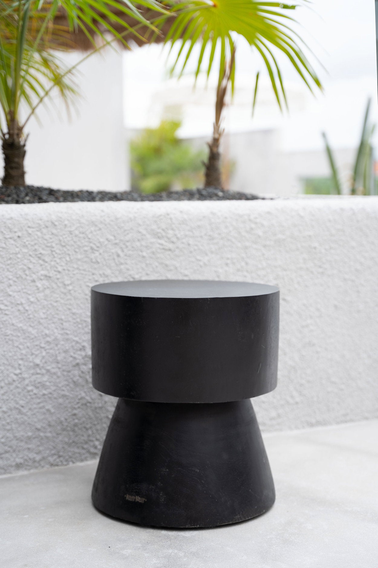 the-warmi-stool-black