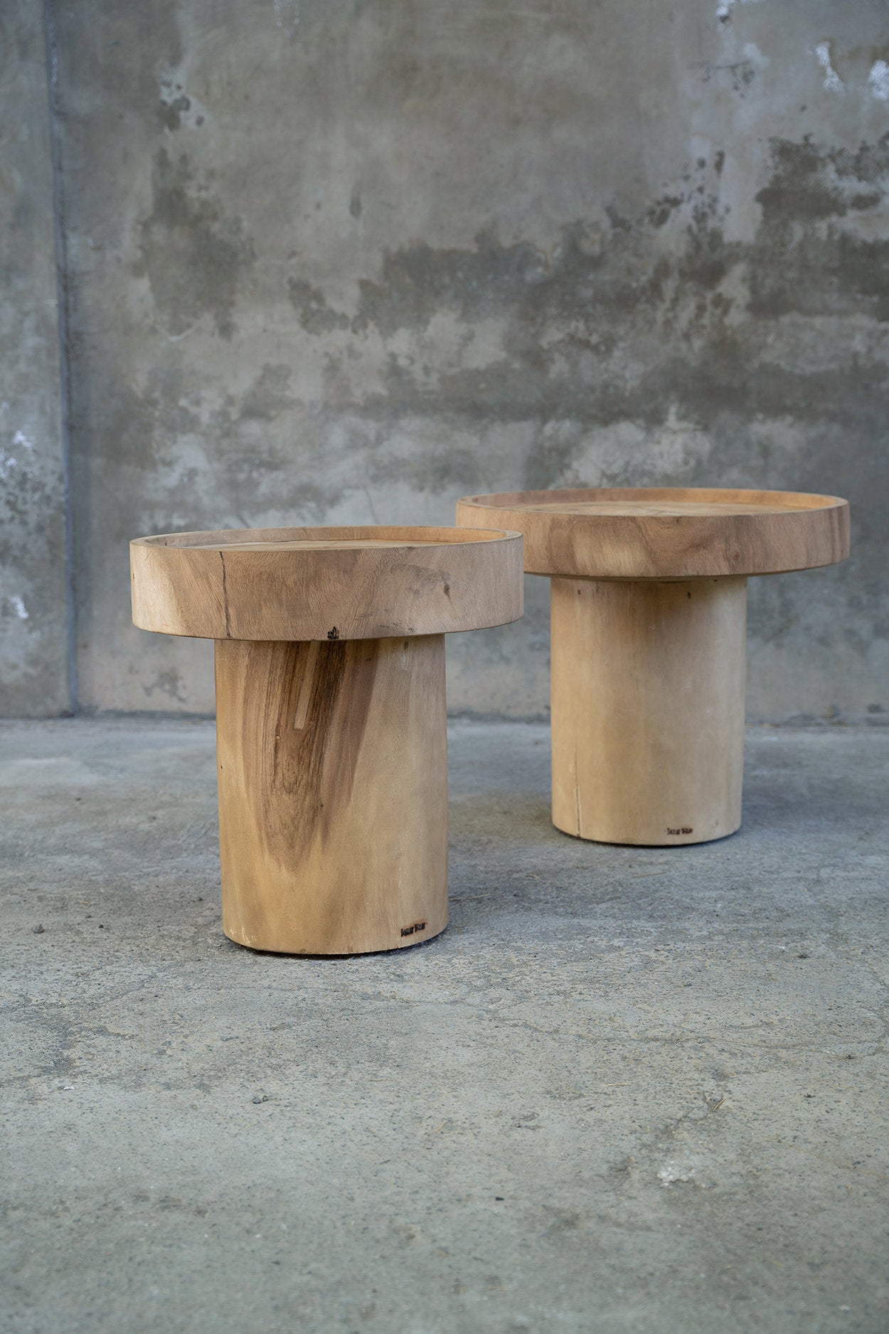 the-chimborazo-side-table-natural