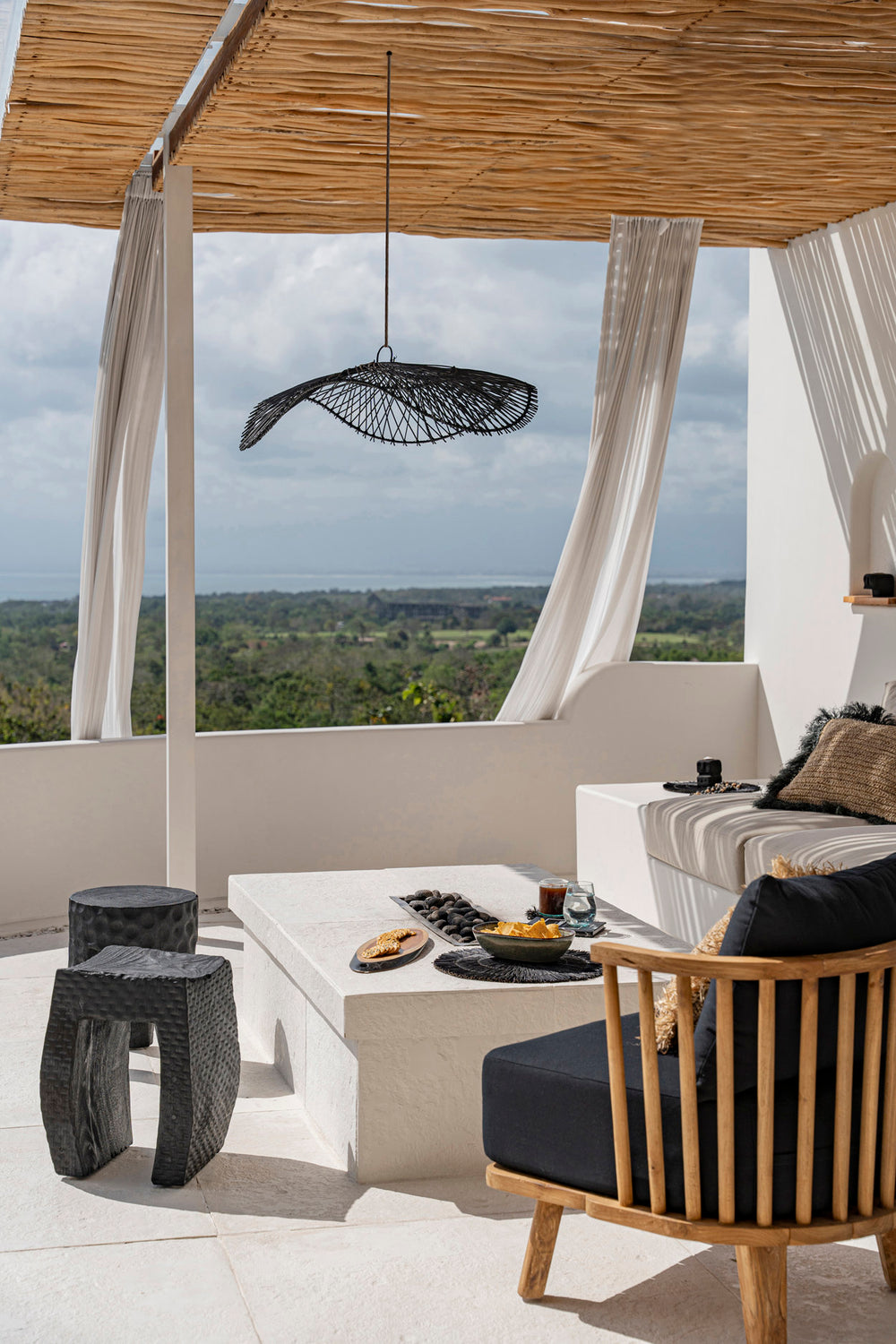 the-montano-stool-black