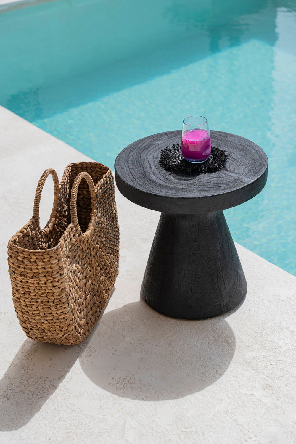 the-gravity-side-table-black