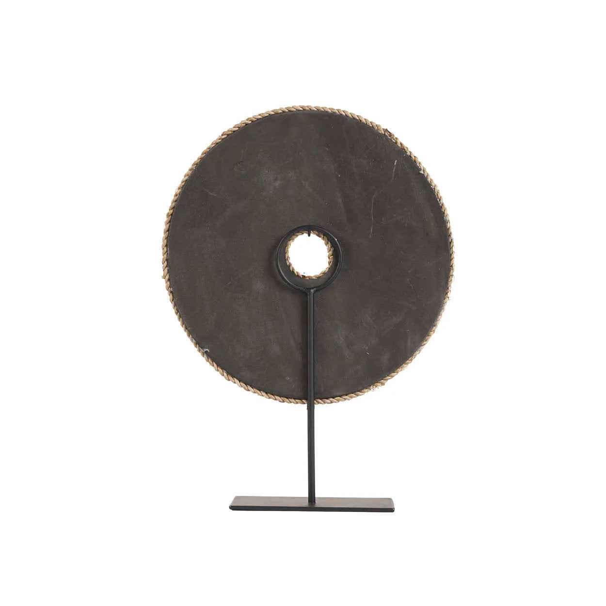 Neutral-tone shell display – adds texture to minimalist spaces