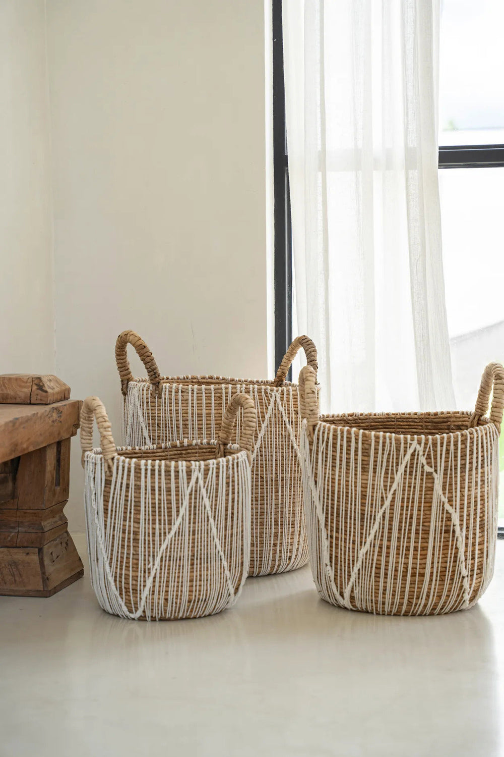 the-straight-stitched-macrame-basket-m