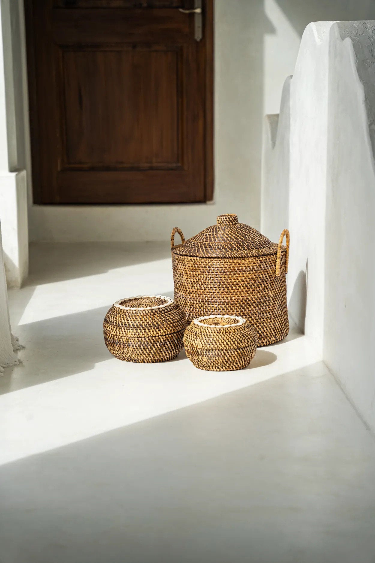 the-colonial-handles-basket-natural-brown