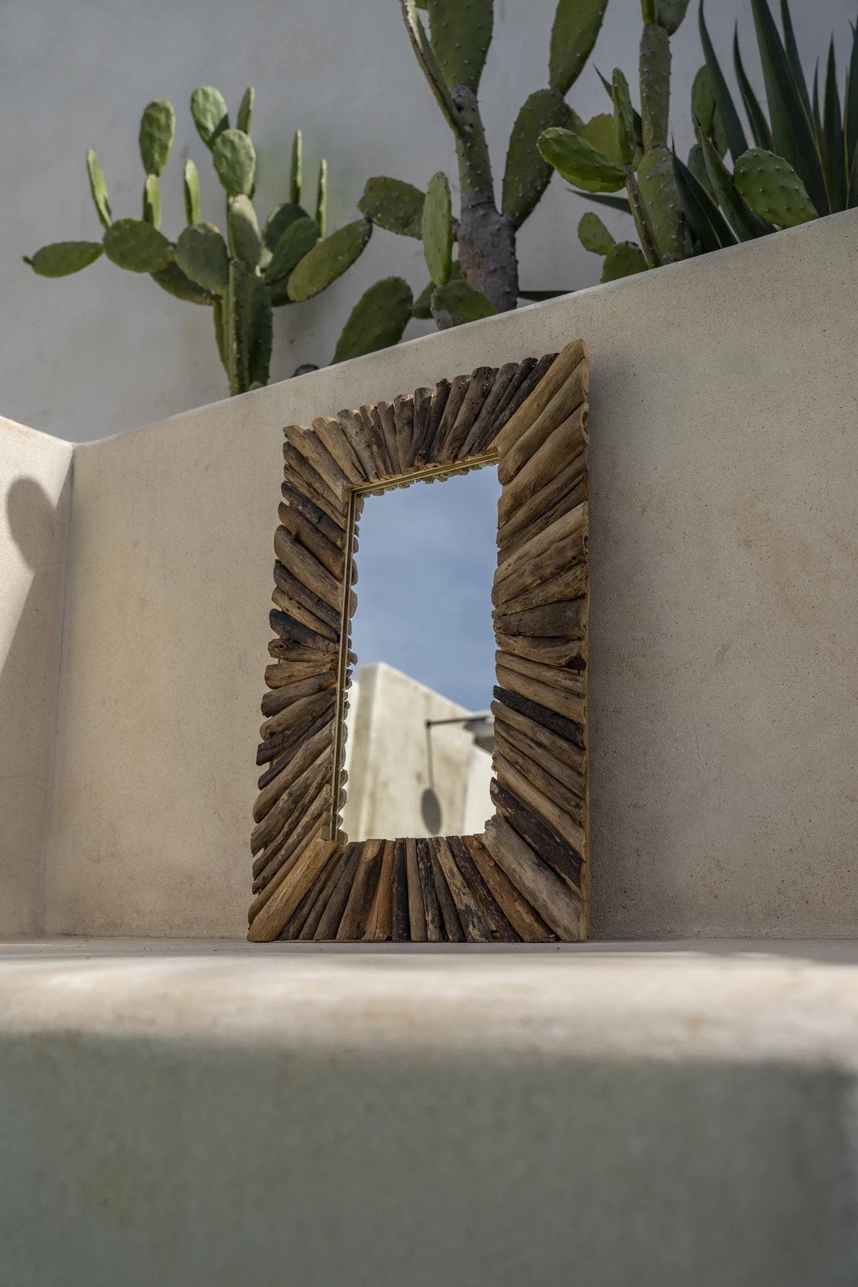 the-driftwood-framed-mirror-natural-m