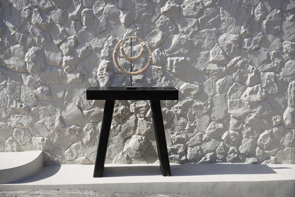 the-double-shell-necklace-on-stand-natural