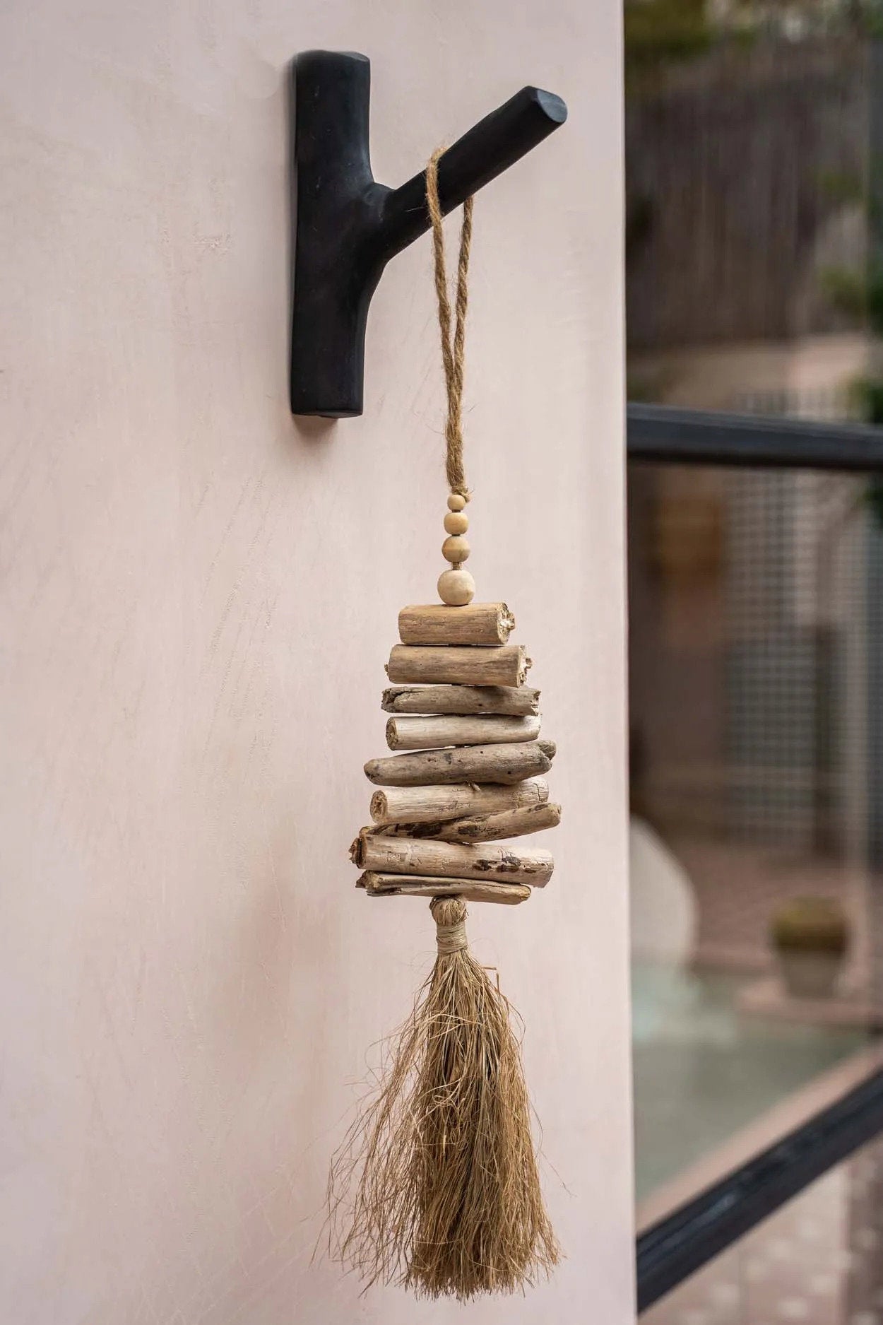 the-raffia-driftwood
